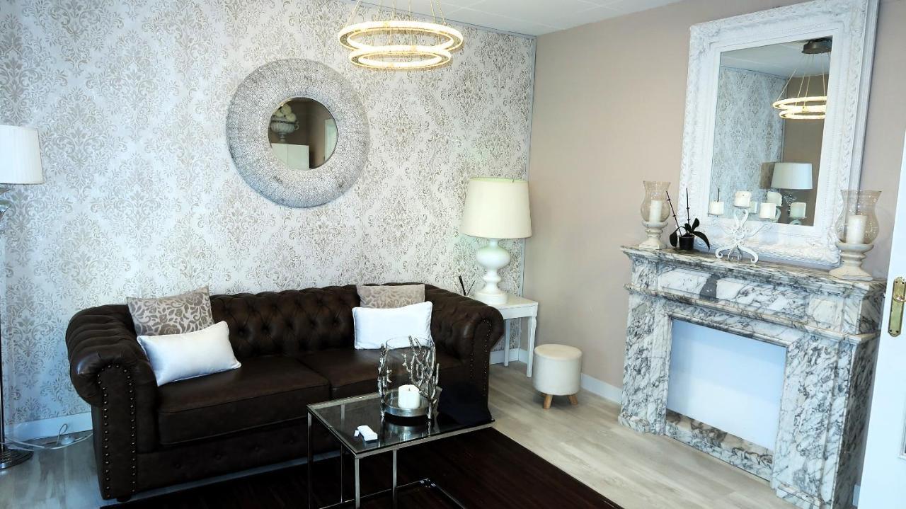 Entire Apartment , 2 Bedrooms Newly Remodeled Center Sitges Barcelona Dış mekan fotoğraf