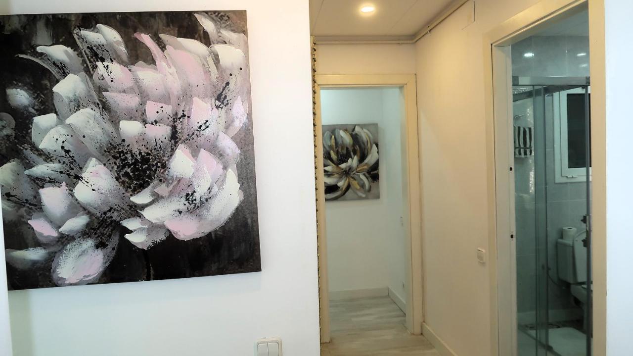 Entire Apartment , 2 Bedrooms Newly Remodeled Center Sitges Barcelona Dış mekan fotoğraf